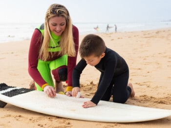 how to wax a surfboard